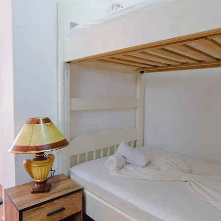 Leon Otel *