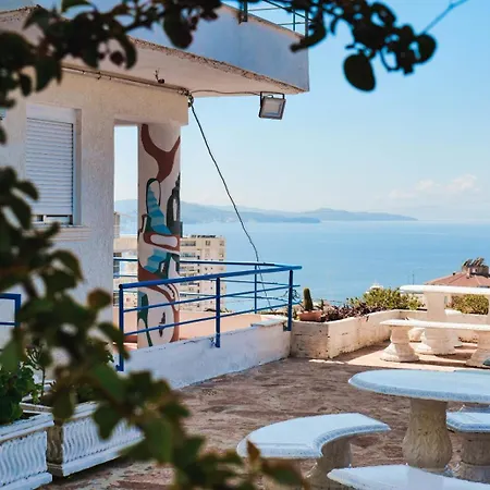 Leon Hotel Sarande