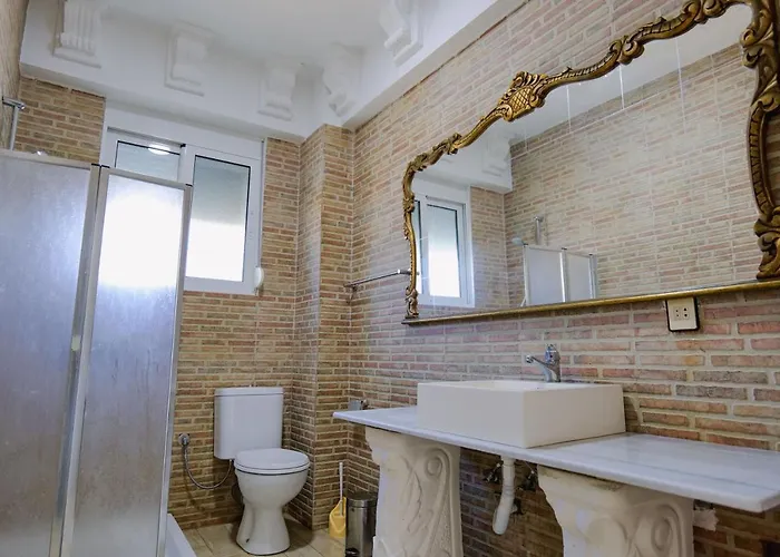 酒店 Leon Sarandë