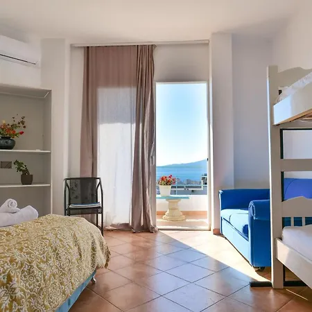 Leon Hotel