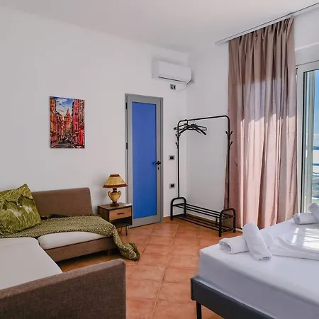 Leon * Sarande