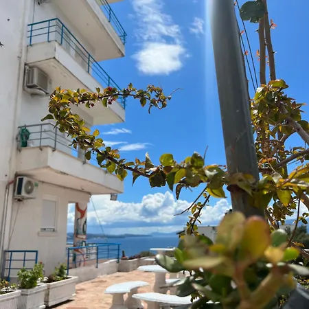 Leon Sarandë